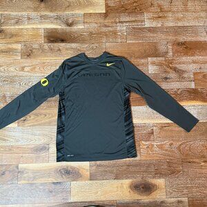 Nike Oregon Ducks Dri-Fit Long-Sleeved T-Shirt / Black Tee - Men's Medium